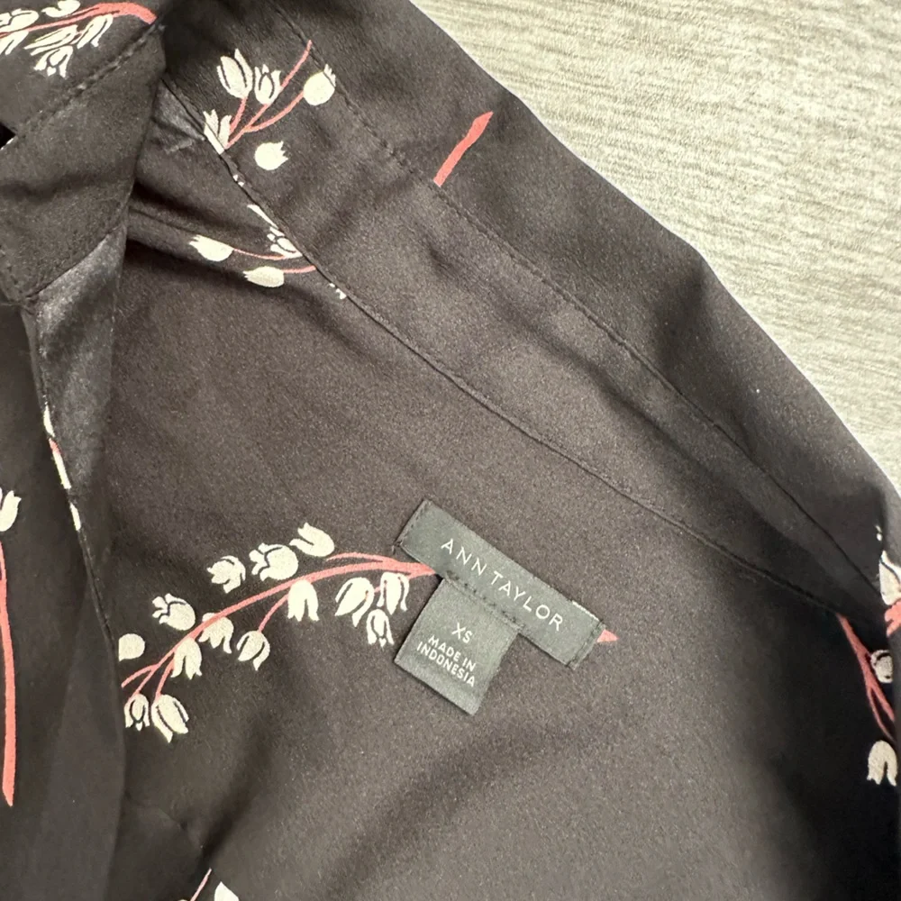 Button Up Women’s Blouse Black - Picture 6 of 7